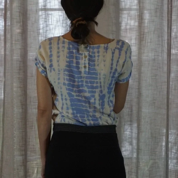 Olive & oak tie dye short sleeve blouse - Picture 2 of 5